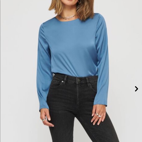 DYNAMITE SILK BLOUSE BNWT ✨ - Picture 2 of 3